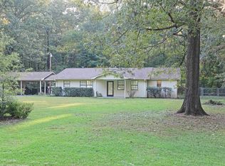 9211 Meadowood Ln, Pine Bluff, AR 71603