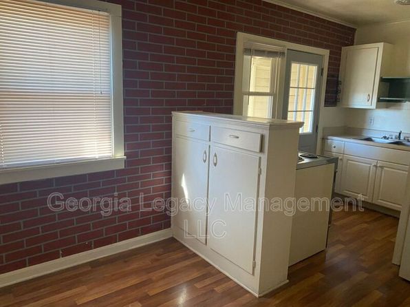 37 Andrews Ct Unit 102