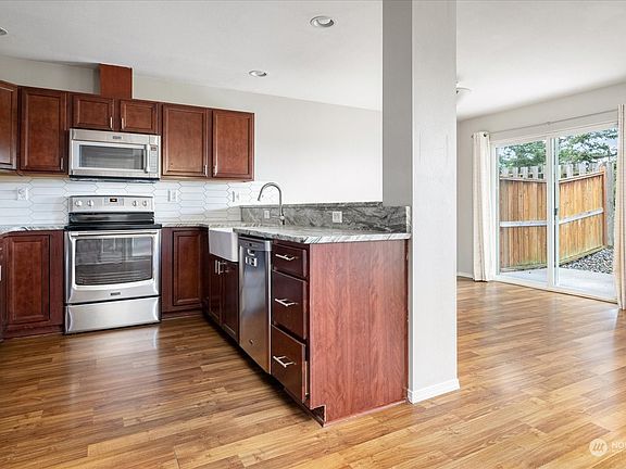 4th image of 105 NE Melrose Drive