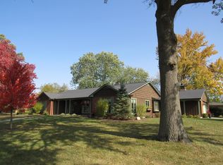 2910 Devon Dr, Fort Wayne, IN 46815