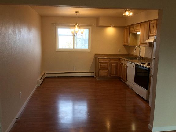 Kitchen/dining 1