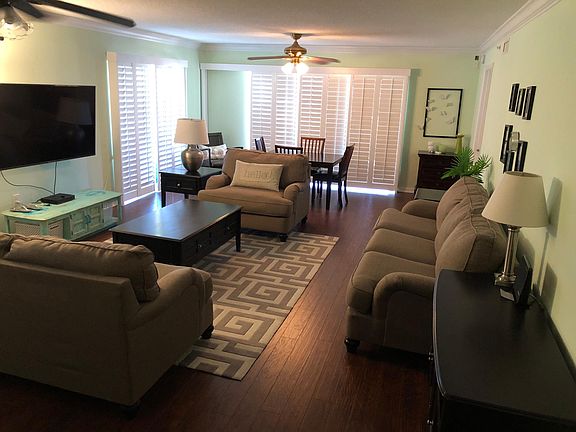3rd image of 8941 Lake Dr APT 401