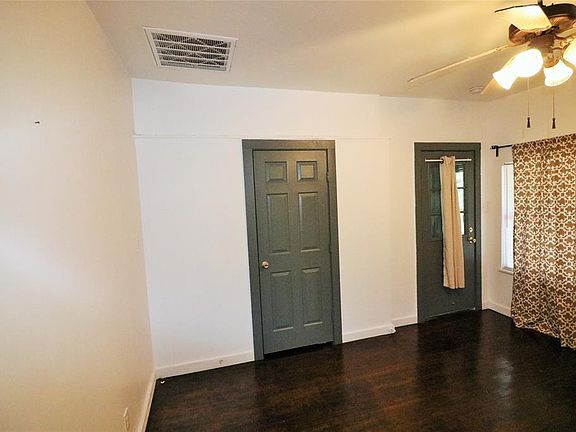 3rd image of 1726 Seevers Ave #3