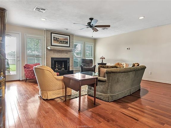5th image of 1814 Rosebud Ct