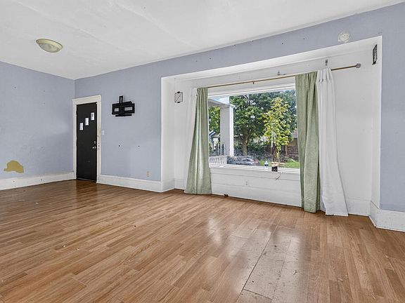 3rd image of 3760 N 25th STREET