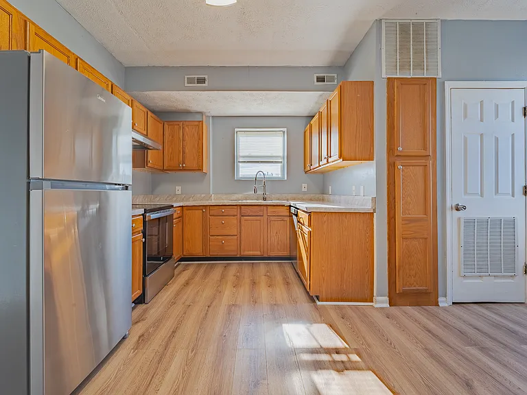 237 Benton St #201 — Photo 3