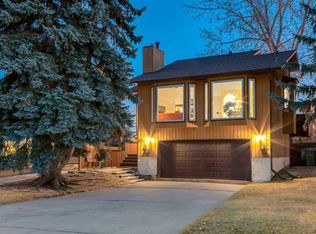 63 N Brookpark Cres SW, Calgary, AB T2W 2W6