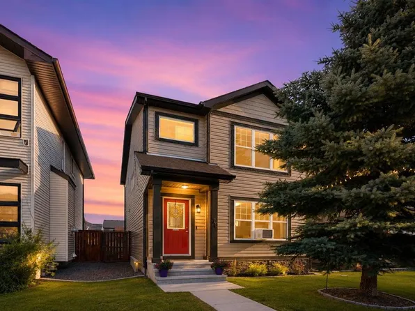 70 N Walden Mnr SE, Calgary, AB T2X 0N1