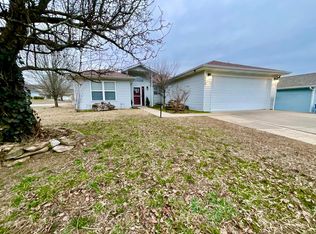 393 Deer Run Rd, Branson, MO 65616