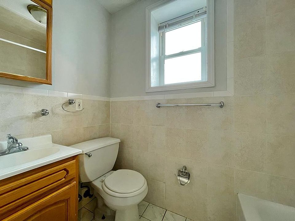 2nd image of 209 New York Ave #10A
