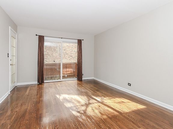 5th image of 1964 Kenilworth Cir APT A