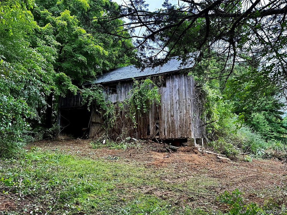 1st image of 150 Weaver Road