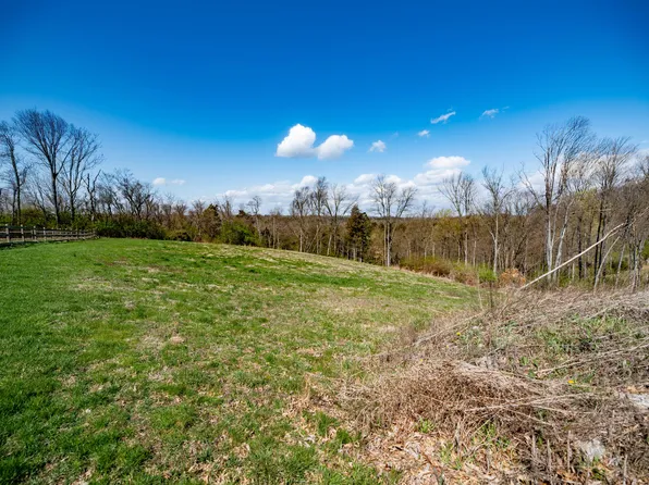 8 Schweitzer Ct, Alexandria, KY 41001
