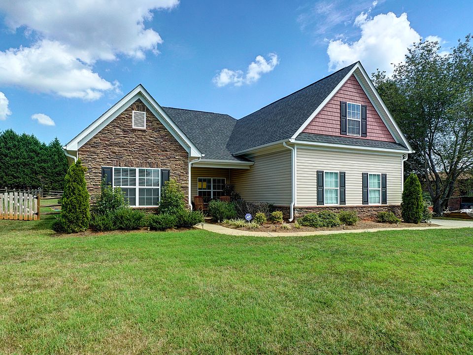 1st image of 135 Brantley Acres Dr