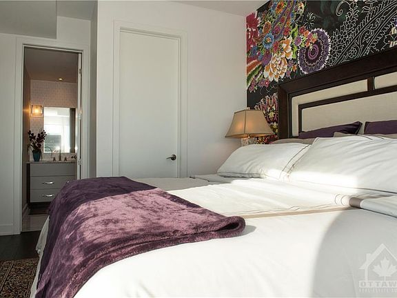 4th image of 111 Champagne Ave S #1909
