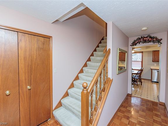 4th image of 9890 Dogwood Ct