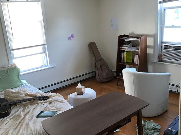 2nd large bedroom with double closet