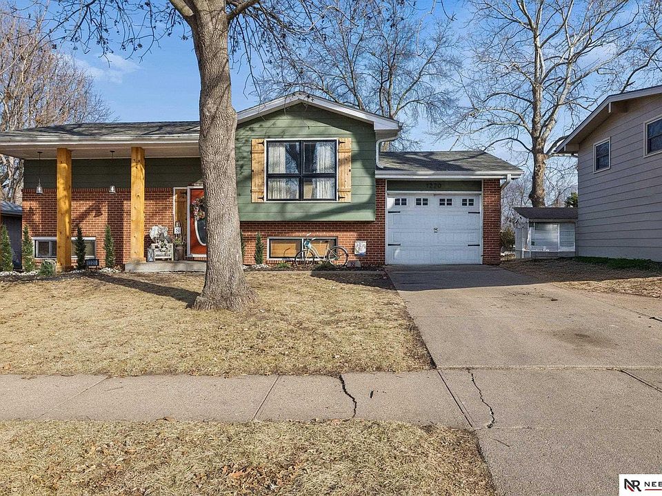 1st image of 1220 Cottonwood Dr
