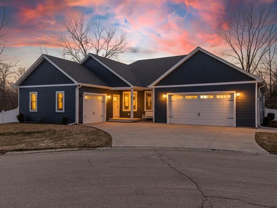 631 Fiddlehead Ct, Green Lake, WI 54941