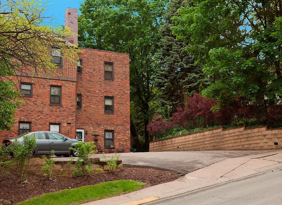 2nd image of 208 Beverly Rd APT 5