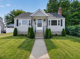 11 Stratfield Pl, Bridgeport, CT 06606