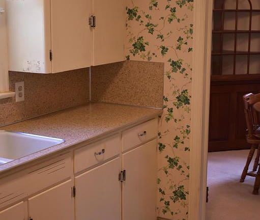 4th image of 39 Garden Ave N