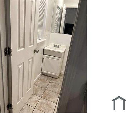 5th image of 3115 Agnes St #11