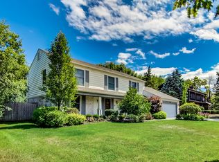 245 Old Post Rd, Northbrook, IL 60062