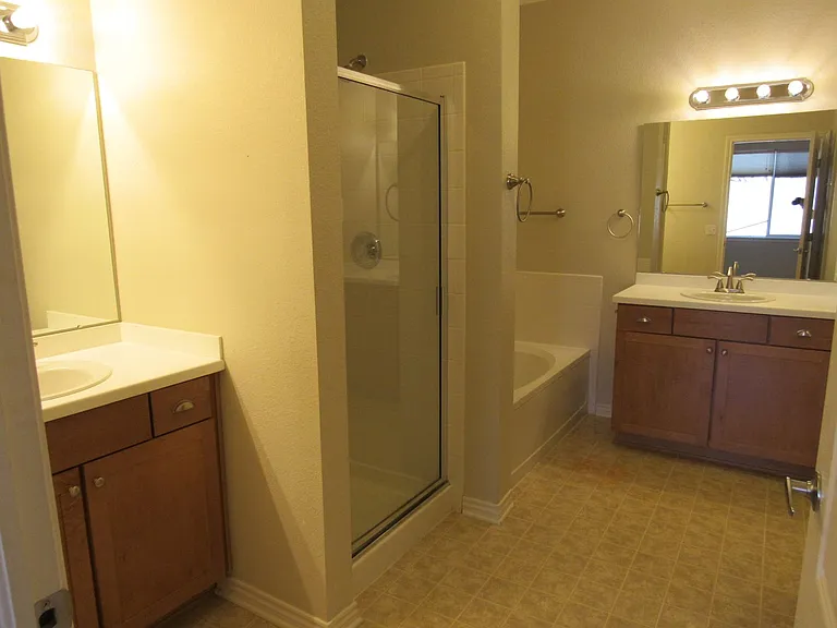 3601 E 103rd Cir #B13 — Photo 12