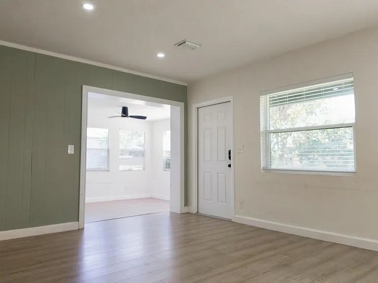 720 S 11th St — Photo 3