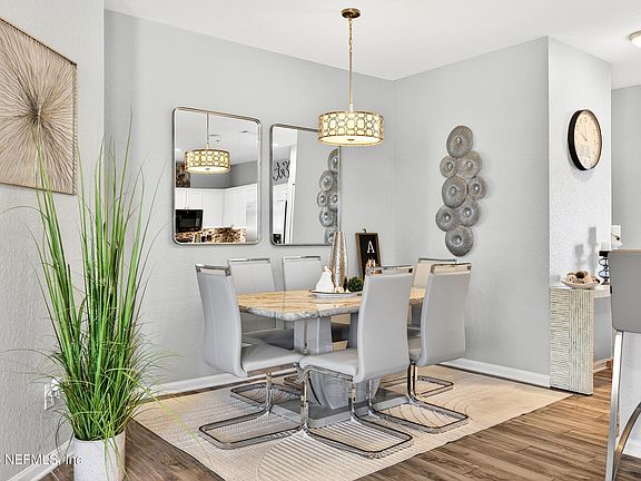 5th image of 150 CALLE EL JARDIN #201