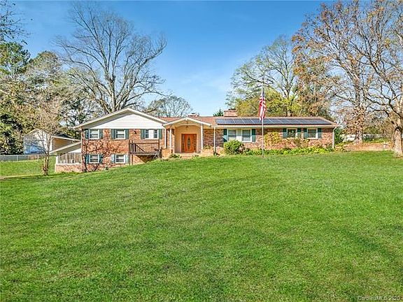 2nd image of 3713 Southwood Dr