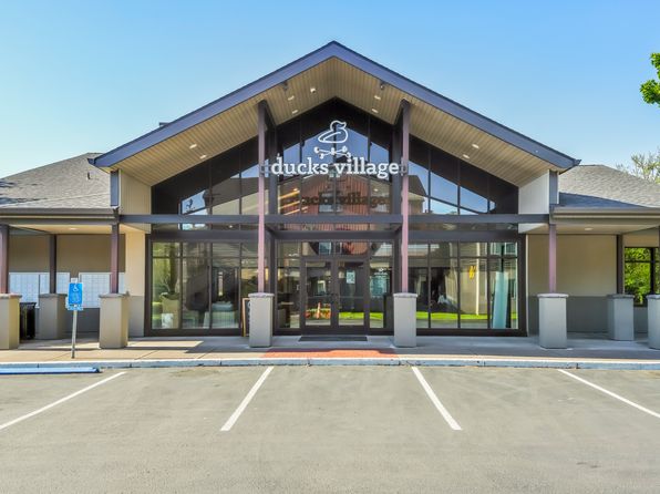 Ducks Village | 3225 Kinsrow Ave, Eugene, OR