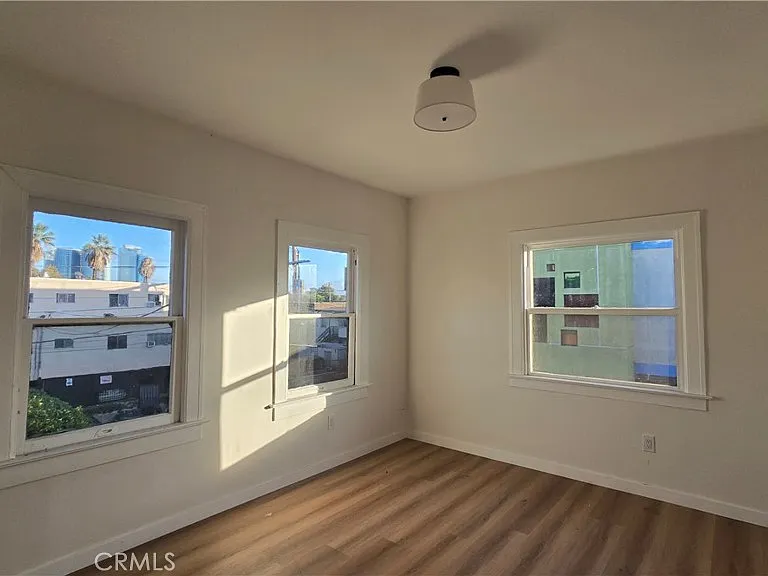 1036 Beacon Ave #1036 — Photo 7