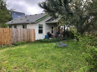 9038 21st Ave SW, Seattle, WA 98106