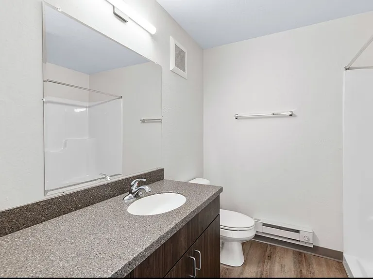 352 Deschane Ave — Photo 9