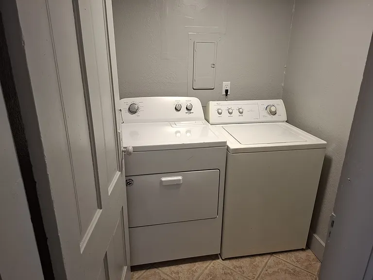 808 E Apache St #C — Photo 6