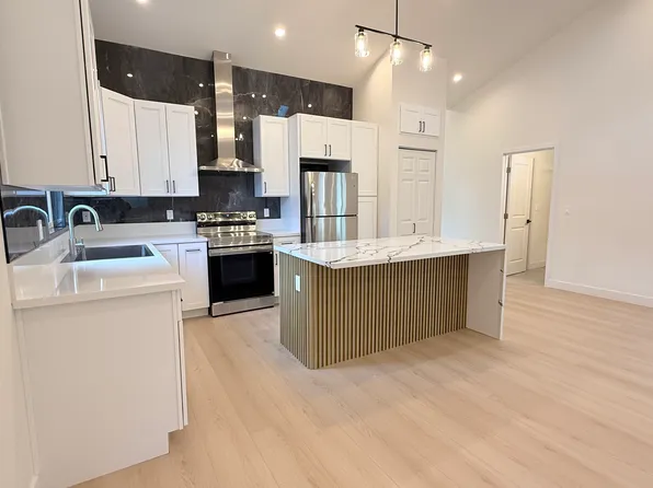 430 Glenwood Pl #B, Thousand Oaks, CA 91362