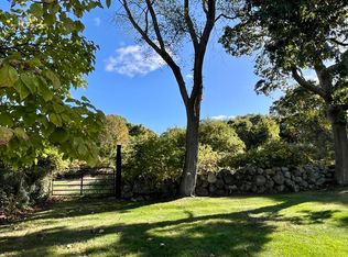 1580 Main Rd, Westport, MA 02790