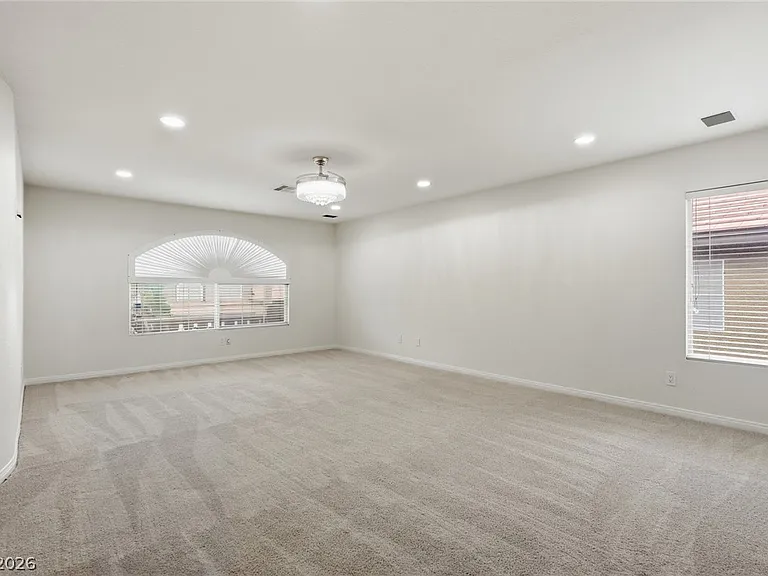 9081 Lawton Pine Dr — Photo 10