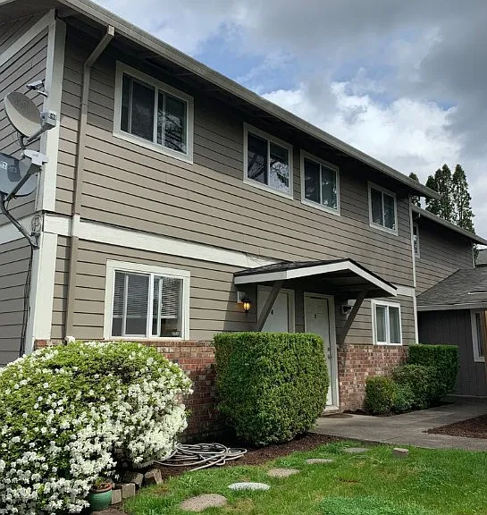 17205 SW Merlo Rd #3 — Photo 1