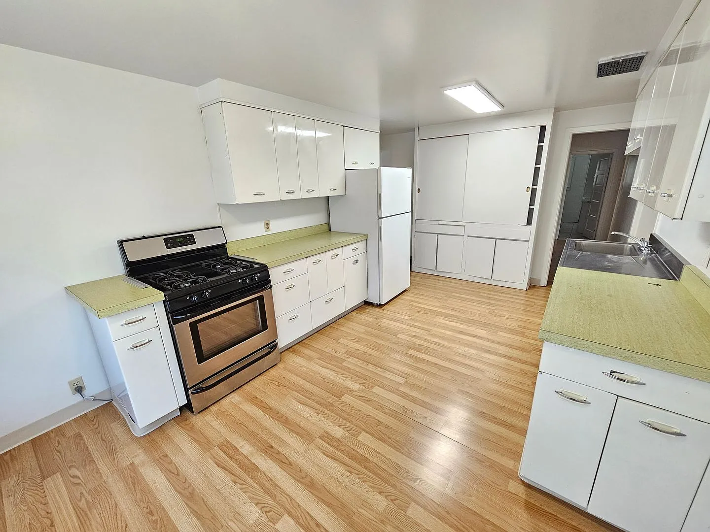 703 O Avenue, La Grande, Oregon 97850 — Photo 2