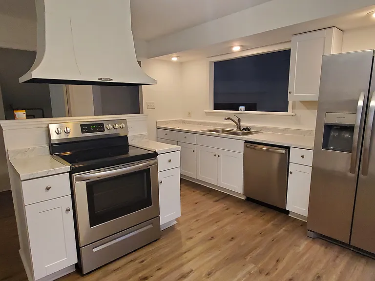 1328 Fernside Ct — Photo 12