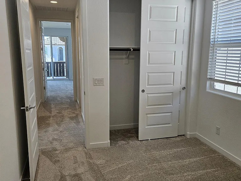 3357 S Primrose Ave — Photo 31