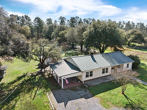 3rd image of 122 George Ln