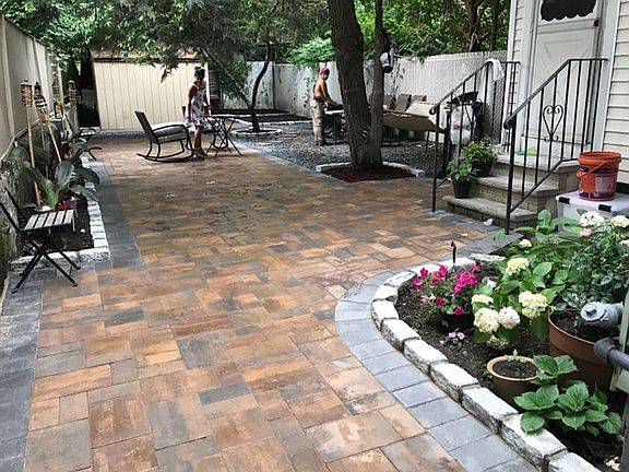 3rd image of 648 E 221st St #1