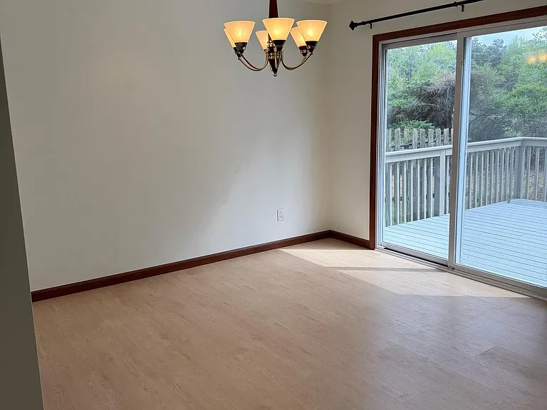 20 Queen Anne Ct — Photo 7