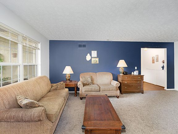 4th image of 6-AUG Highland Meadows Dr