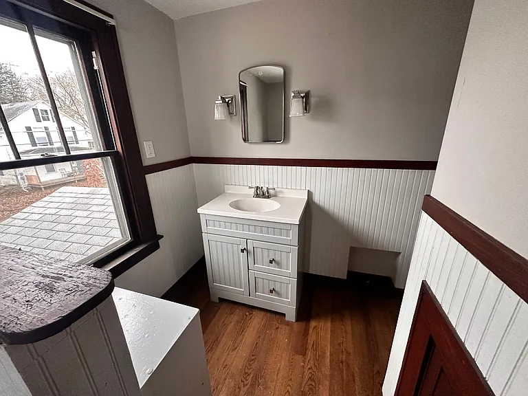 1243 School St — Photo 11