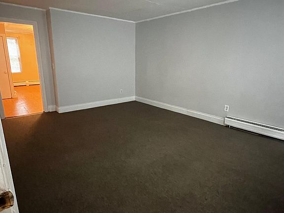 4th image of 11 Grant Ave Floor 2
